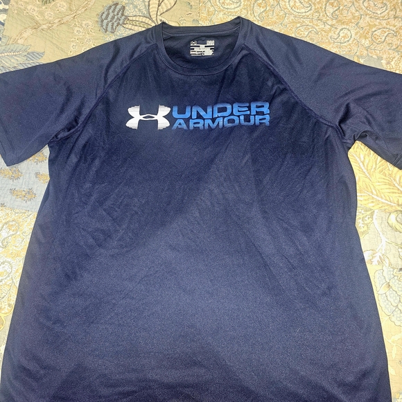 Under Armour Men's Dark Blue Tee - Picture 1 of 3